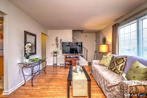 Tiny photo for 25 Carriage Path N #25, Milford, CT 06460 (MLS # 24150018)