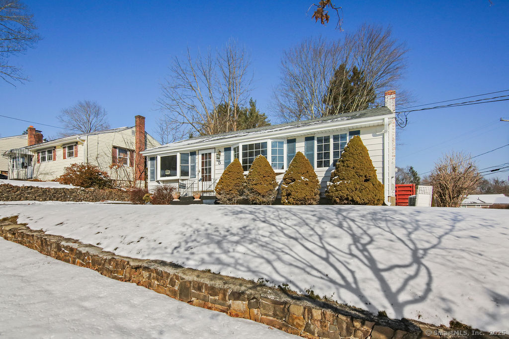 New Britain, Connecticut 06053, United States, 3 Bedrooms Bedrooms, ,1 BathroomBathrooms,Residential,Pending,14026