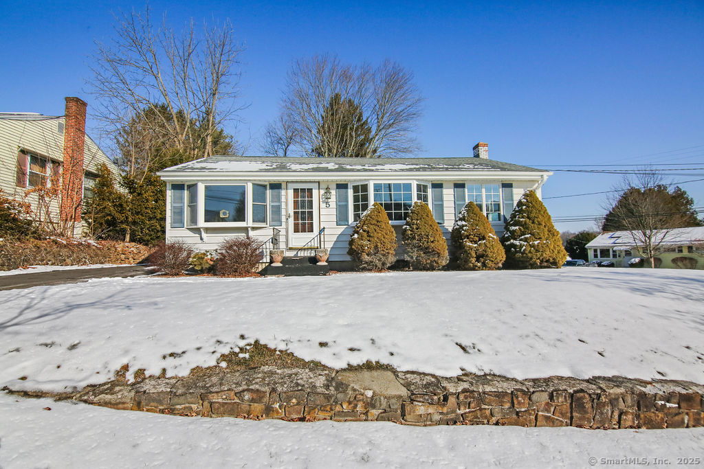 New Britain, Connecticut 06053, United States, 3 Bedrooms Bedrooms, ,1 BathroomBathrooms,Residential,Pending,14026