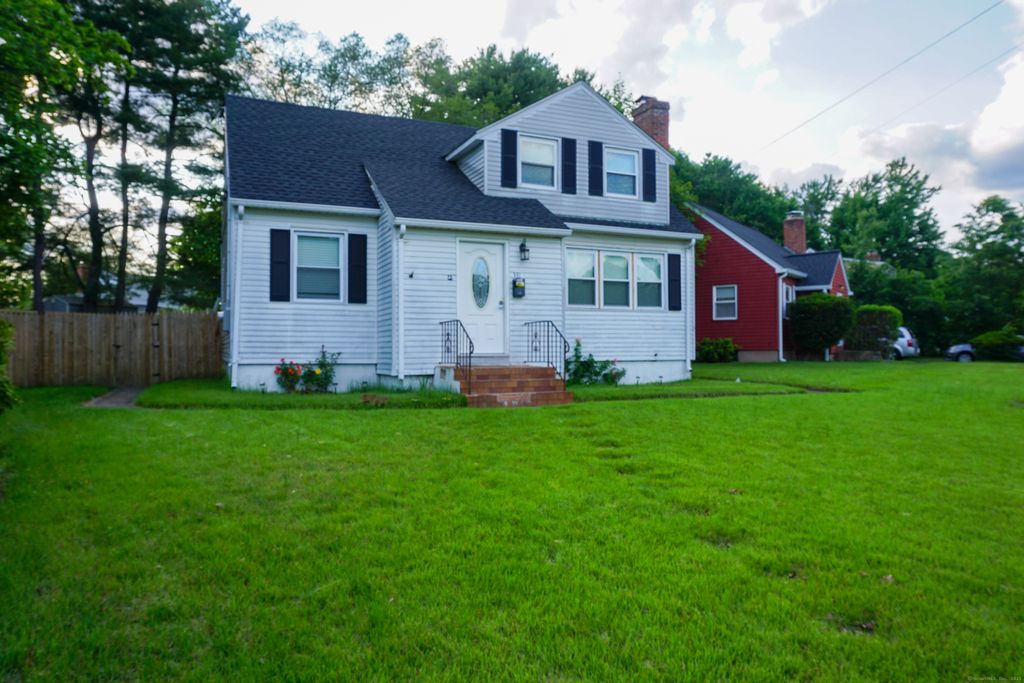 Photo of 381 Oak Street, East Hartford, CT 06118 (MLS # 24133177)