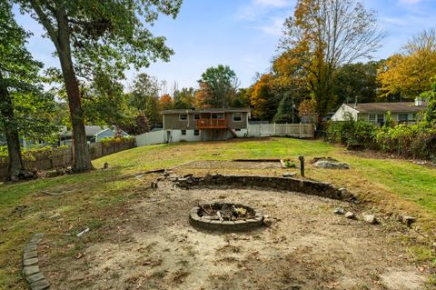 A home in Ledyard