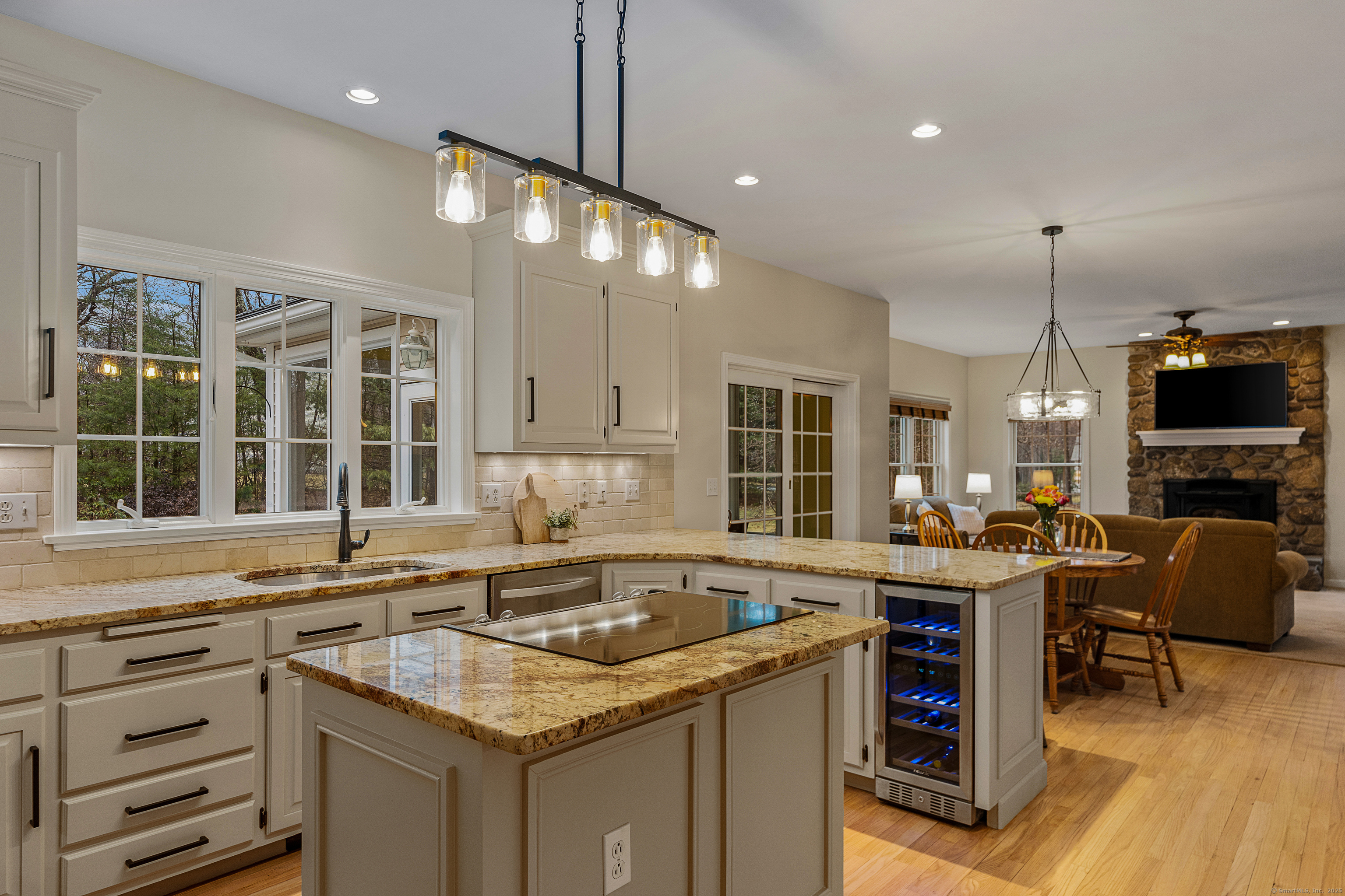 6 Fawn Trail, Tolland, Connecticut image 10