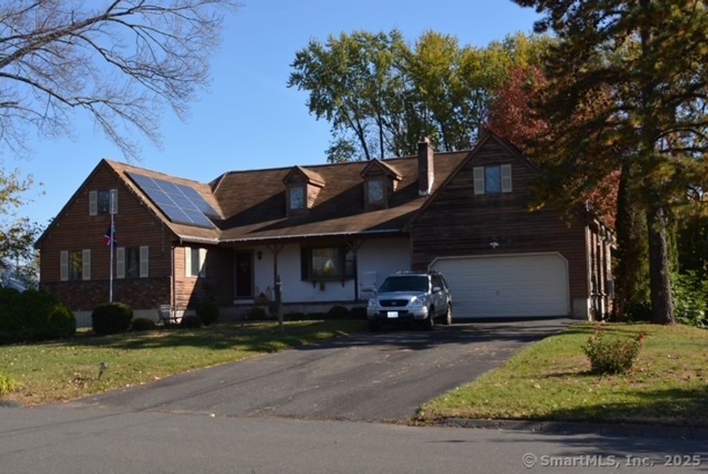 Photo of 25 Zack Lane, Bristol, CT 06010 (MLS # 24137868)