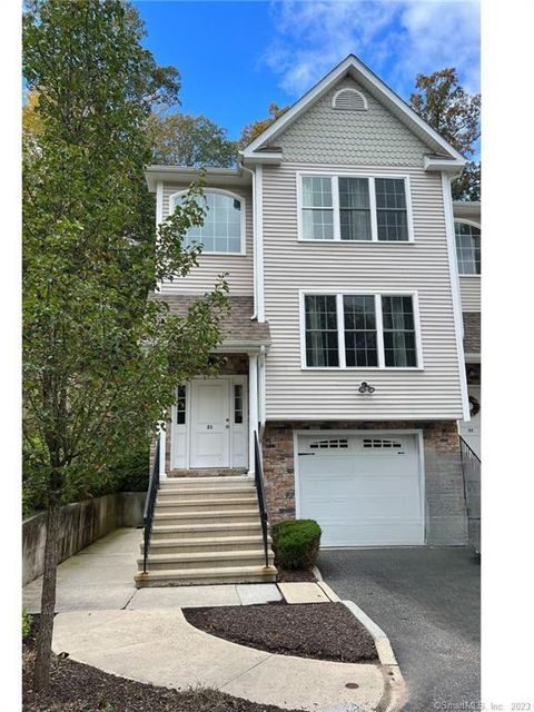 21 Old Oak Drive 21 Brookfield CT 06804