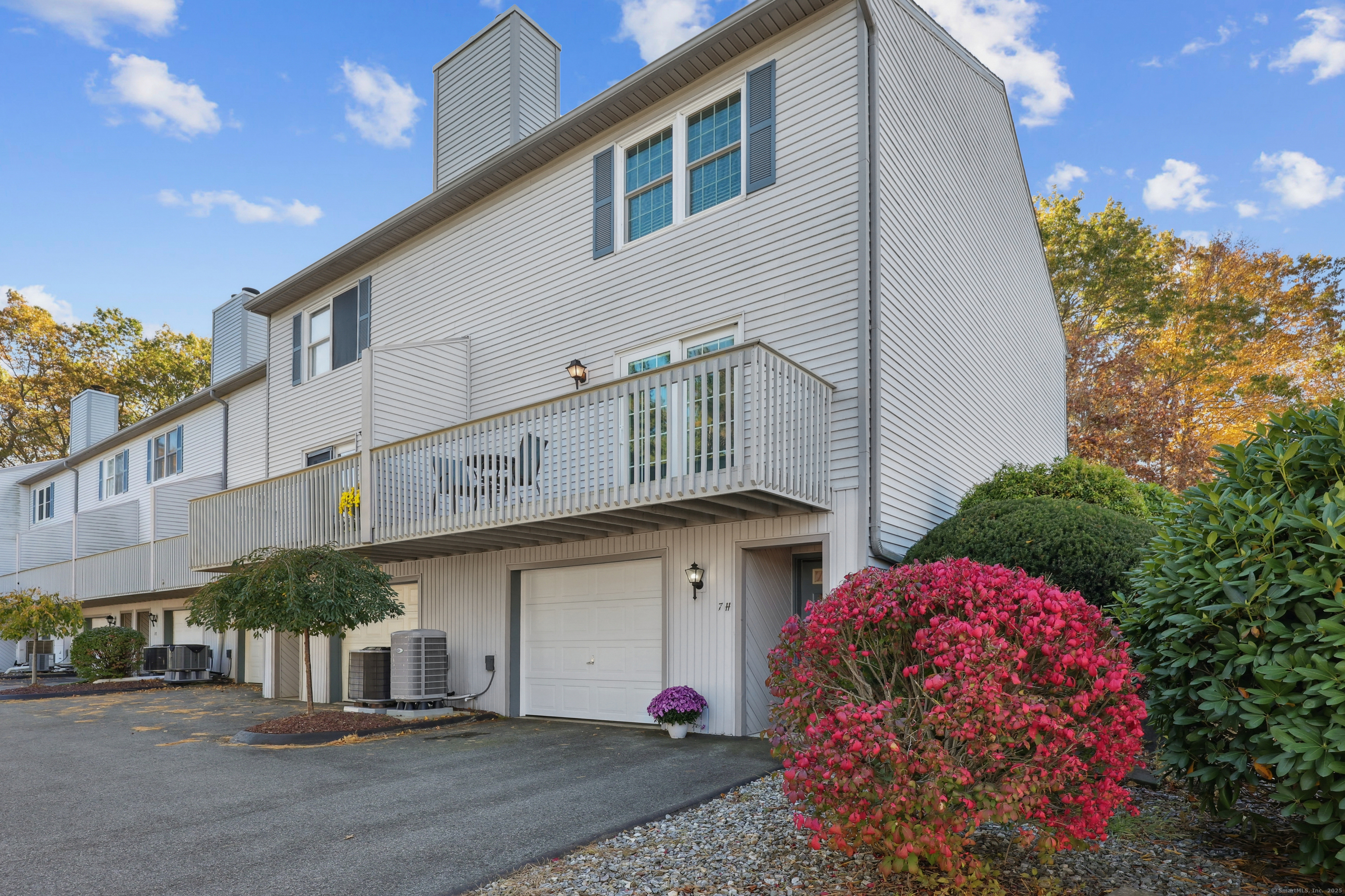 20 Wolf Hill Road 7H