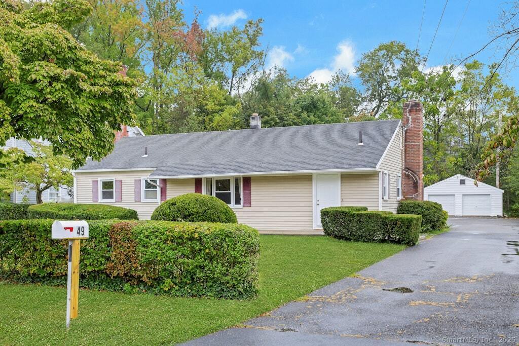 49 Circle Drive