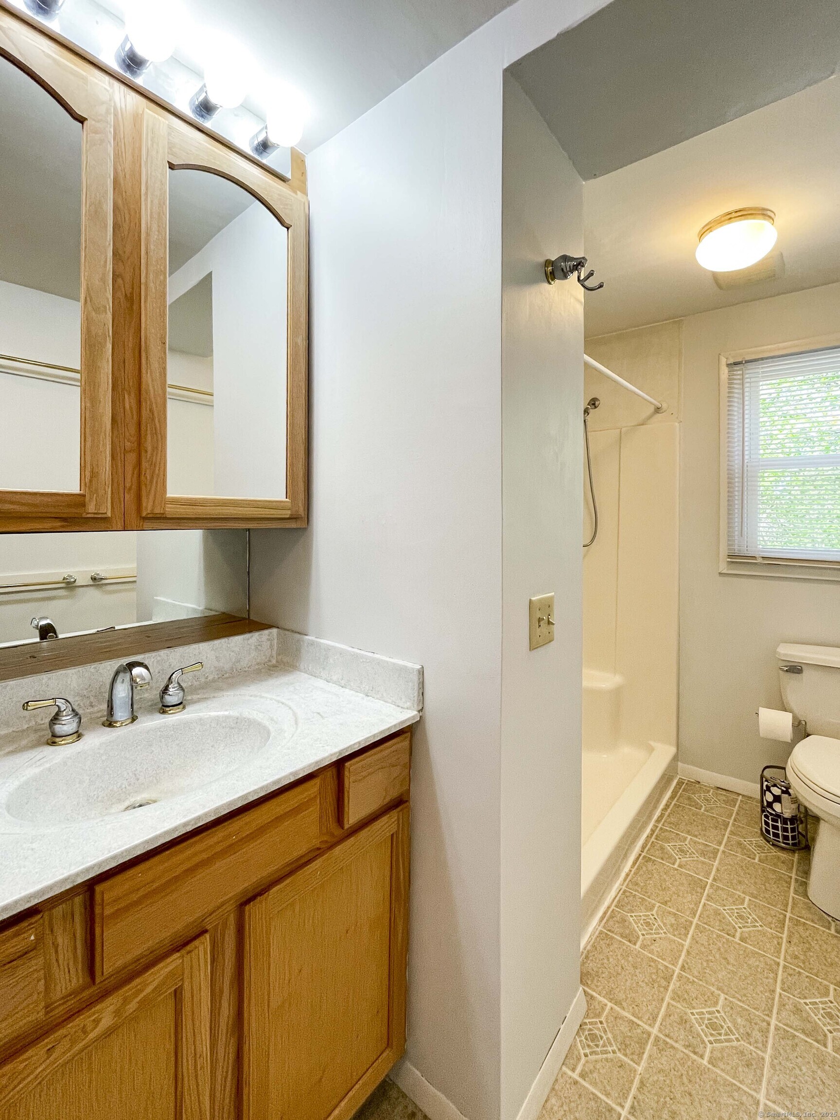 1 Brittany Circle, Cromwell, Connecticut image 18