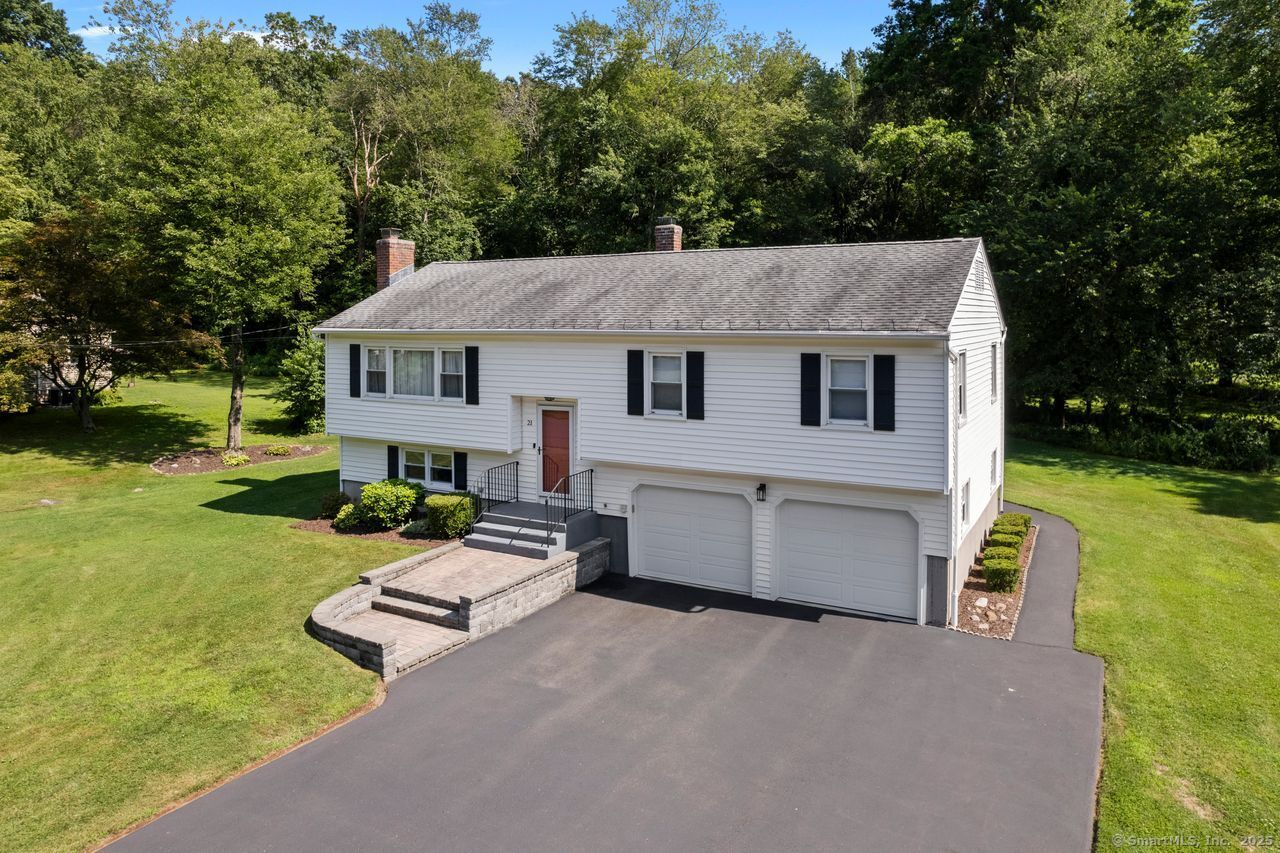 21 Rockview Drive