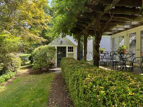 Tiny photo for 175 Tokeneke Drive, North Haven, CT 06473 (MLS # 24134161)