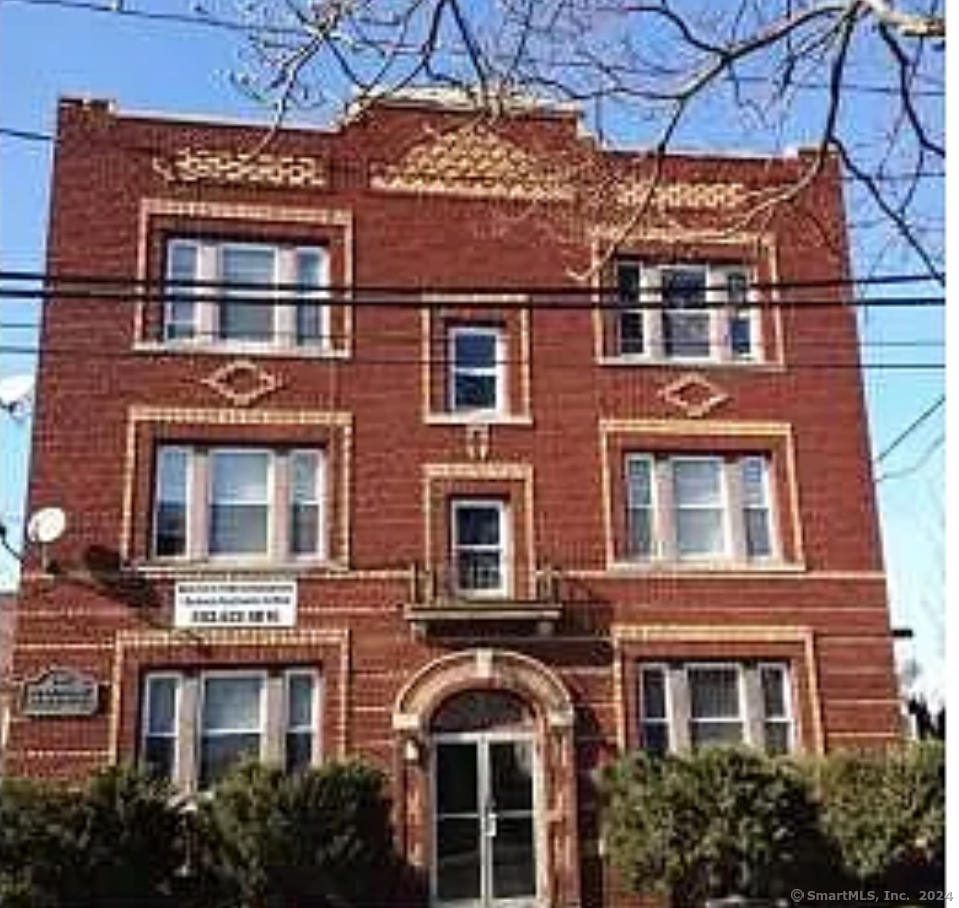 Charles Street 4, Bridgeport, Connecticut - 1 Bedrooms  
1 Bathrooms  
4 Rooms - 