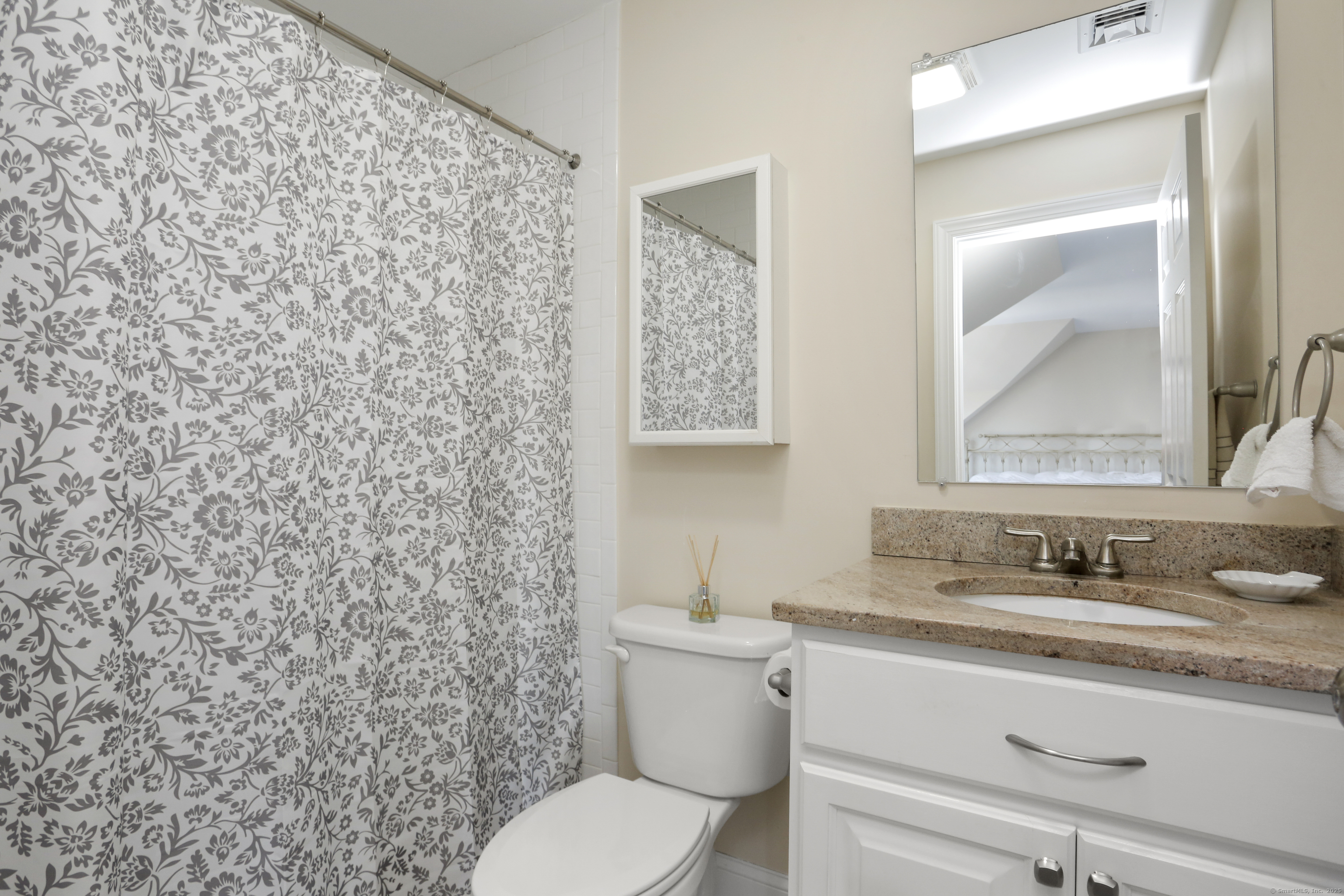 108 Seaside Avenue #APT 10, Stamford, Connecticut image 17