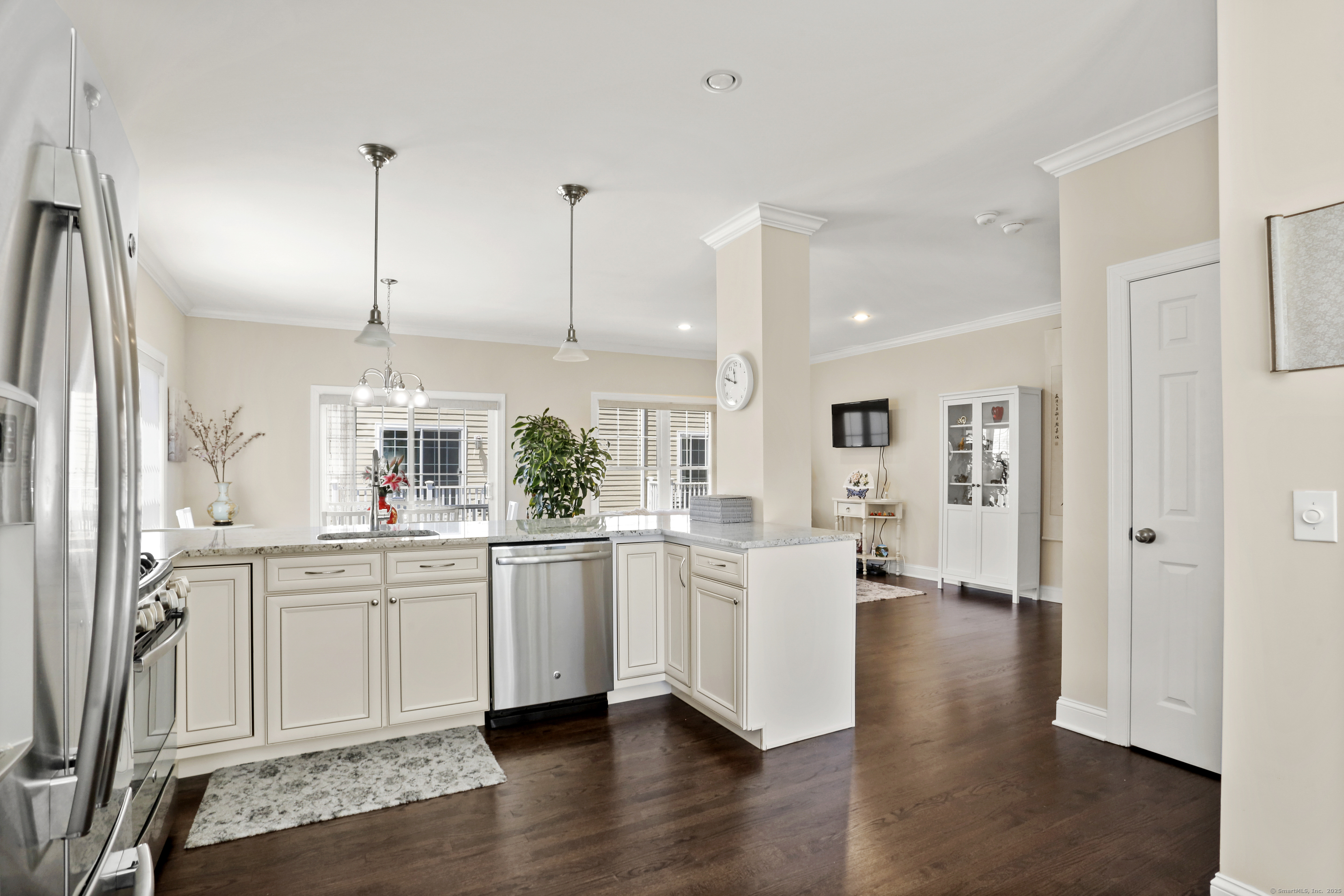 108 Seaside Avenue #APT 10, Stamford, Connecticut image 7