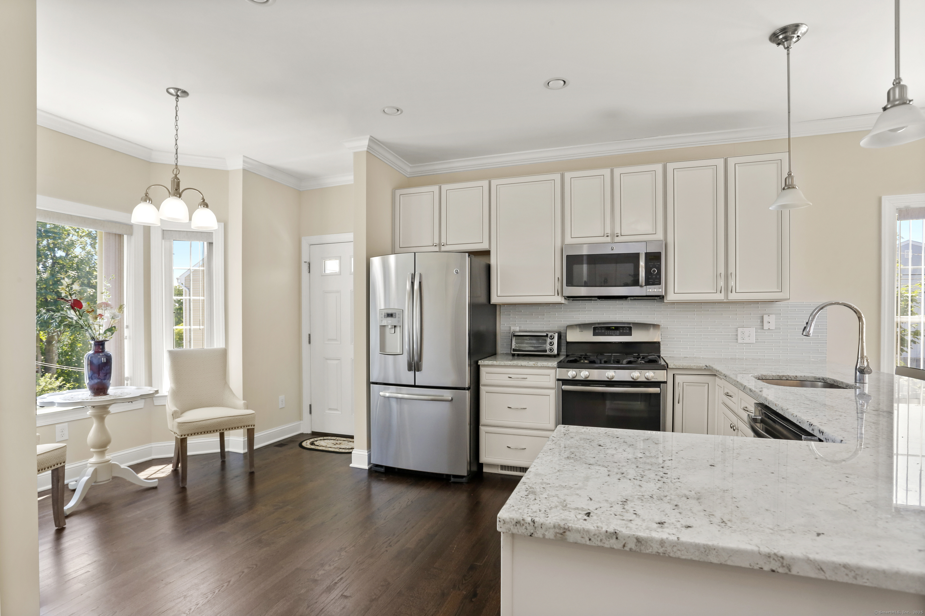 108 Seaside Avenue #APT 10, Stamford, Connecticut image 6