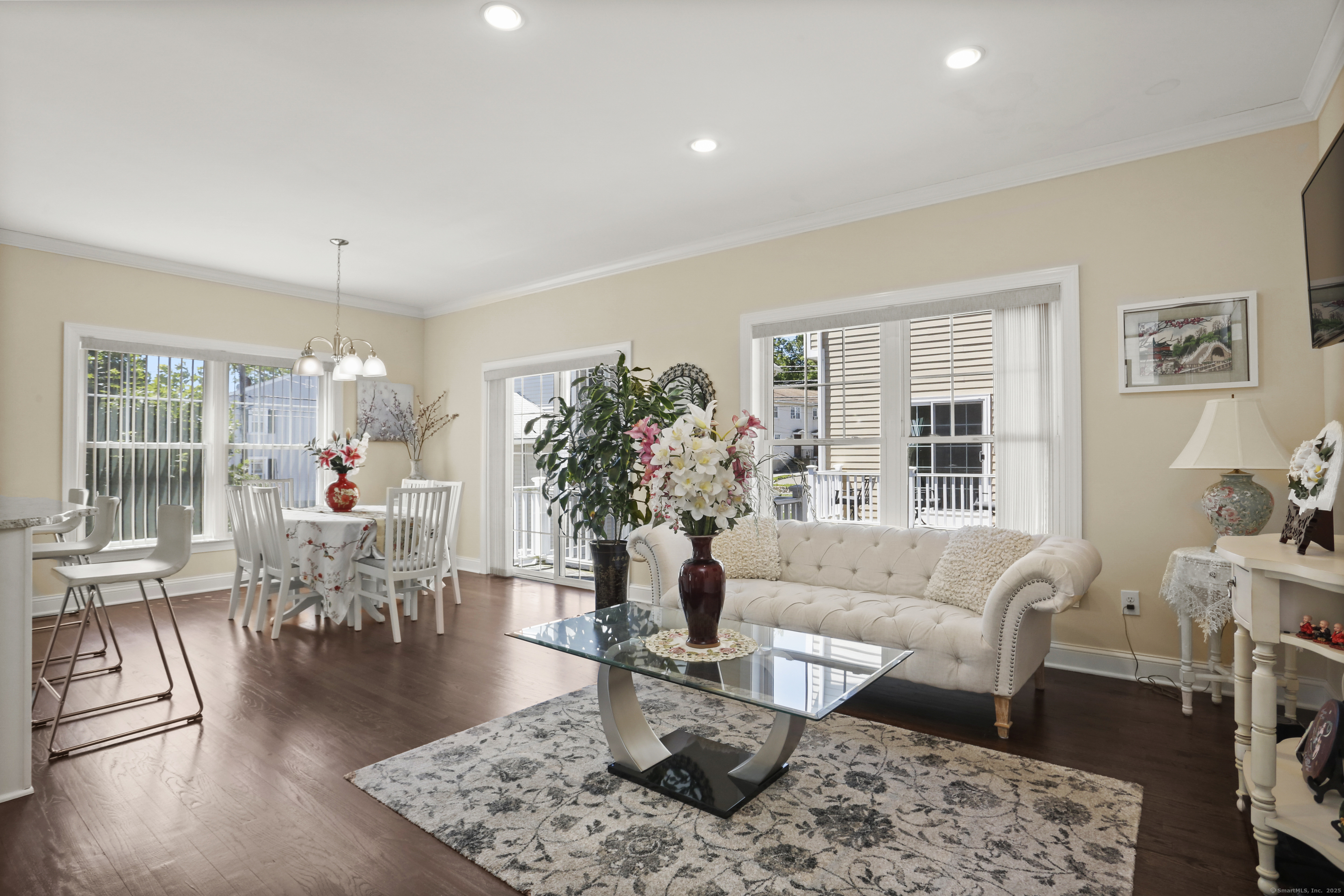 108 Seaside Avenue #APT 10, Stamford, Connecticut image 3