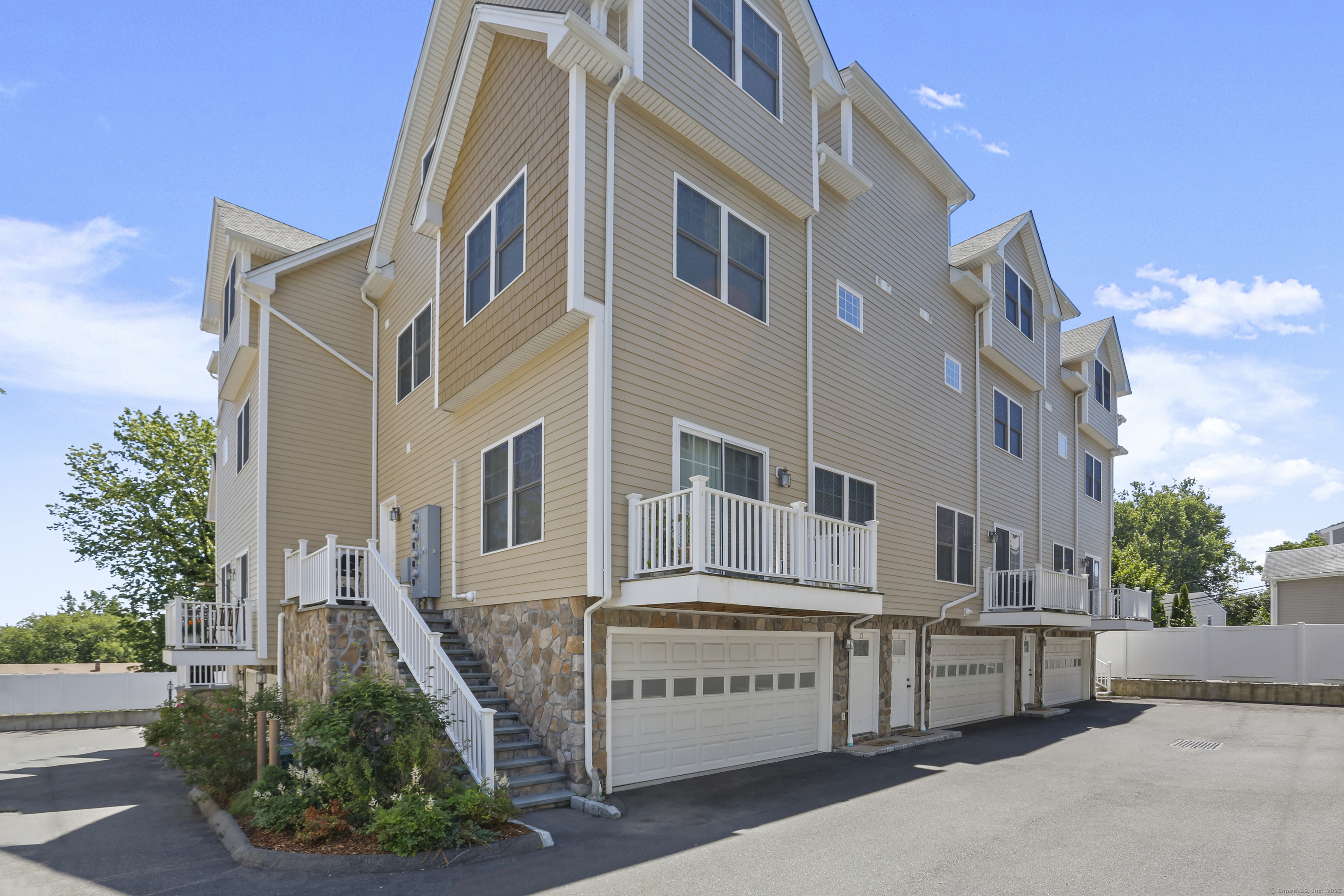 108 Seaside Avenue #APT 10, Stamford, Connecticut image 23