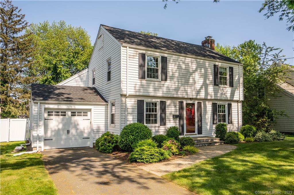 Rental Property at Fairlee Road, West Hartford, Connecticut - Bedrooms: 3 
Bathrooms: 2 
Rooms: 8  - $3,900 MO.