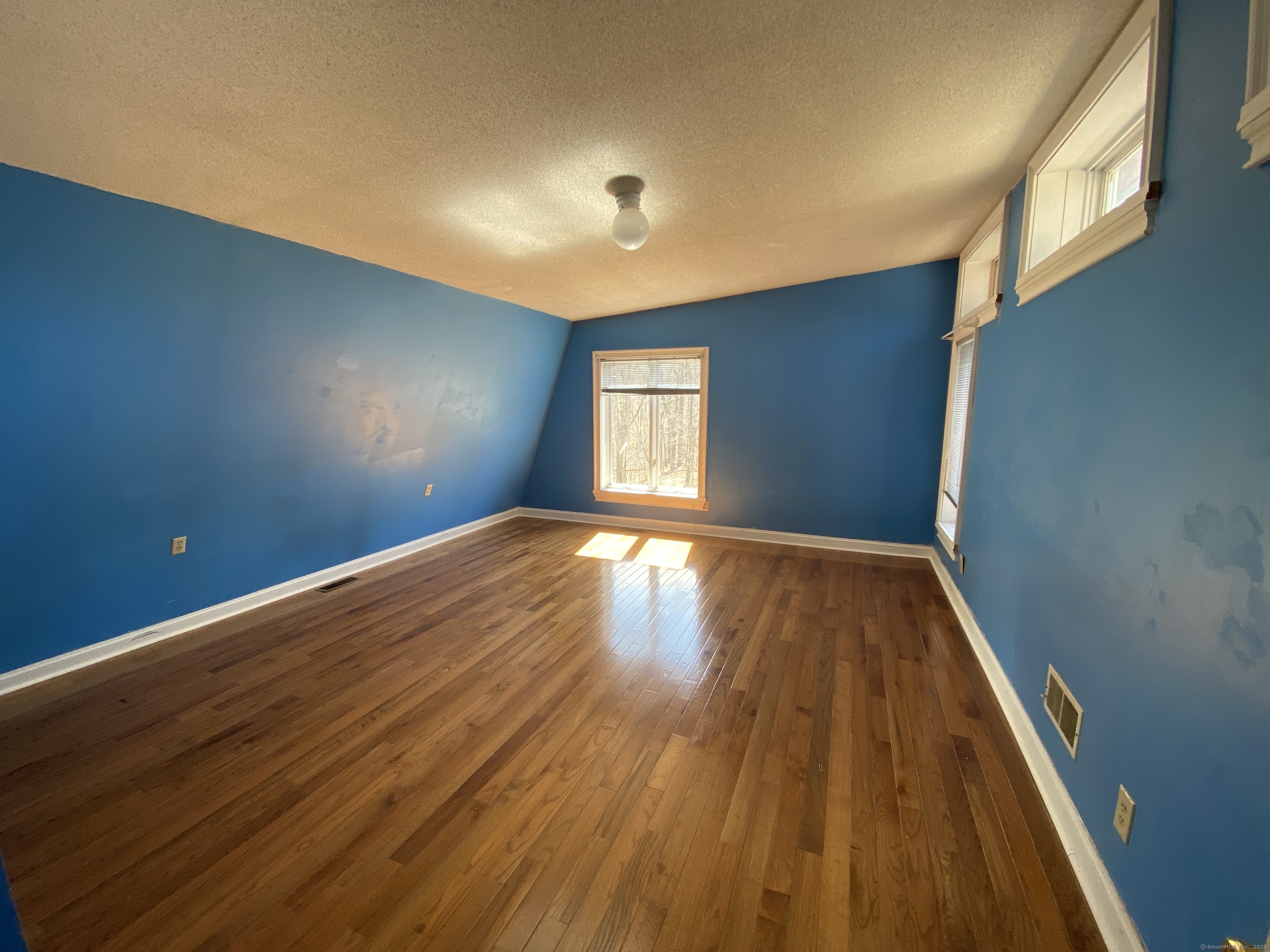 94 W Pond Road, North Branford, Connecticut image 22