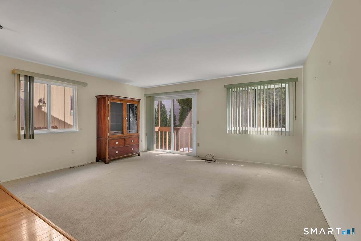 60 Wolfpit Avenue 1B