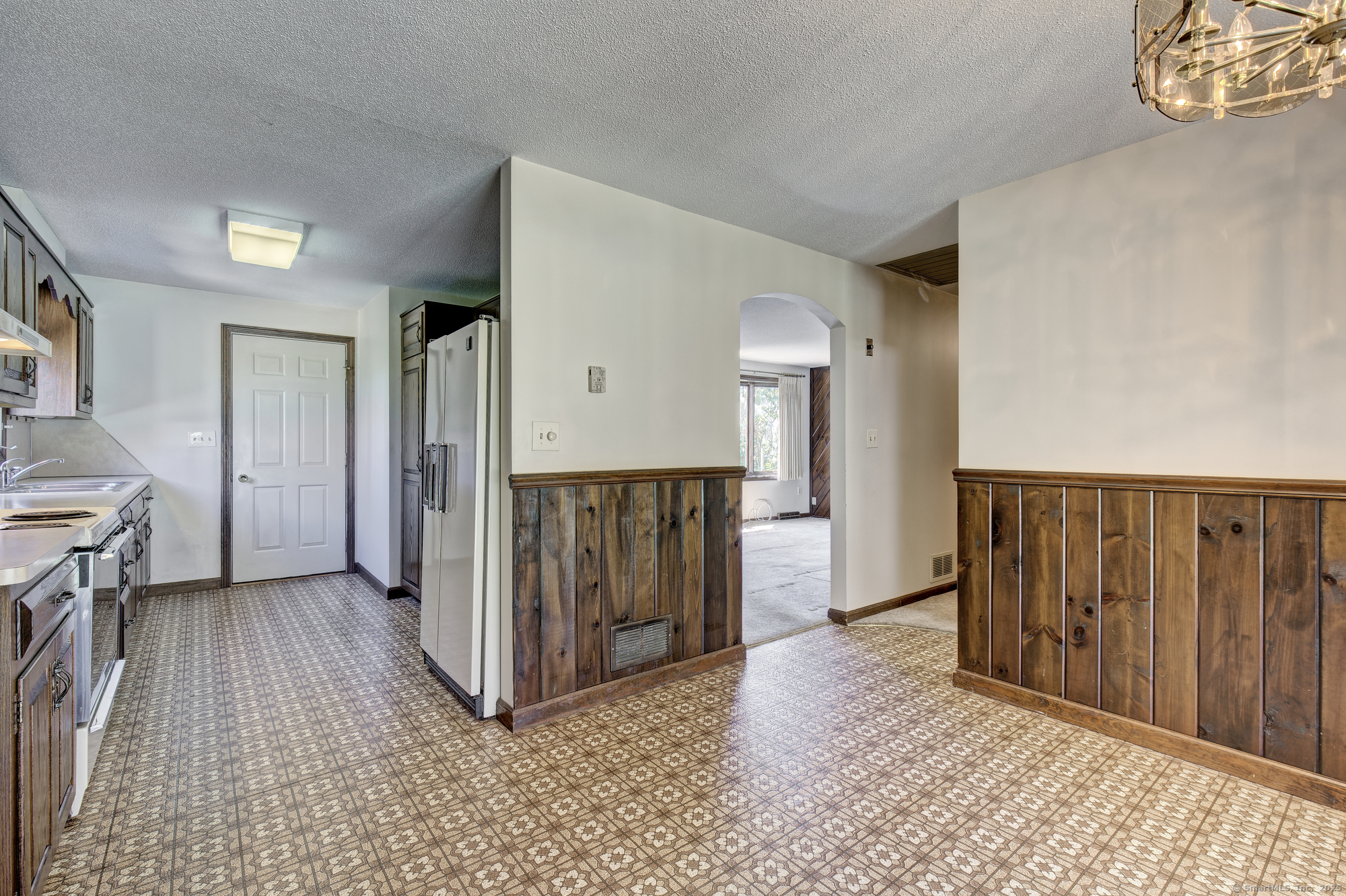 35 Benny Drive, Southington, Connecticut image 16