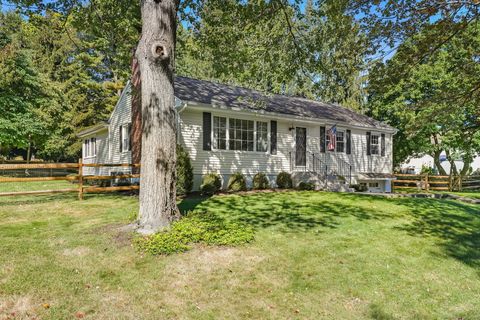 27 Poplar Street Trumbull CT 06611