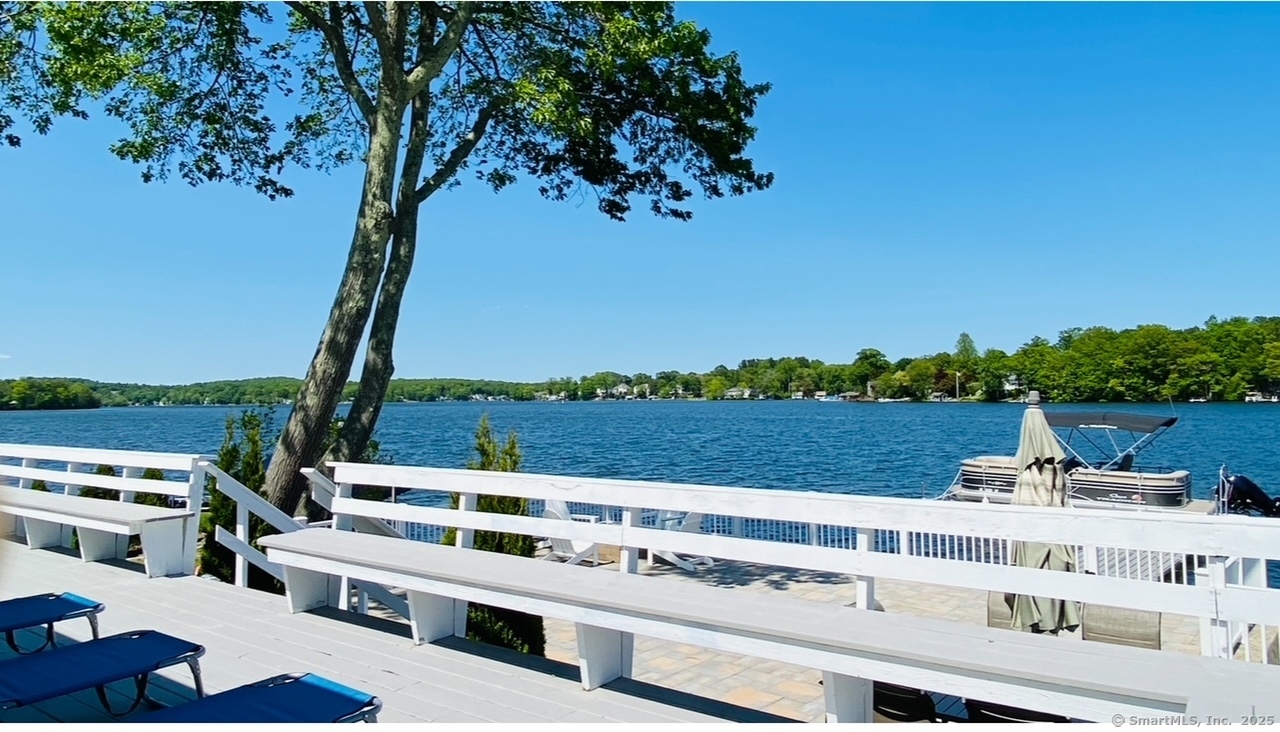 W Point Road, East Hampton, Connecticut - 4 Bedrooms  
2 Bathrooms  
7 Rooms - 