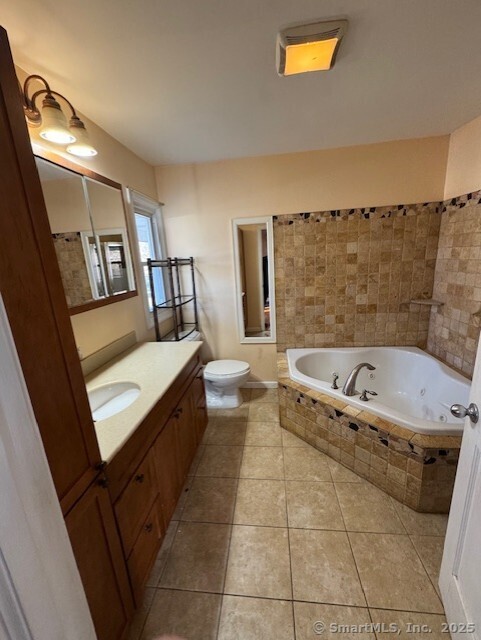 Norwalk, Connecticut 06851, United States, 4 Bedrooms Bedrooms, ,4 BathroomsBathrooms,Residential,Active,81531