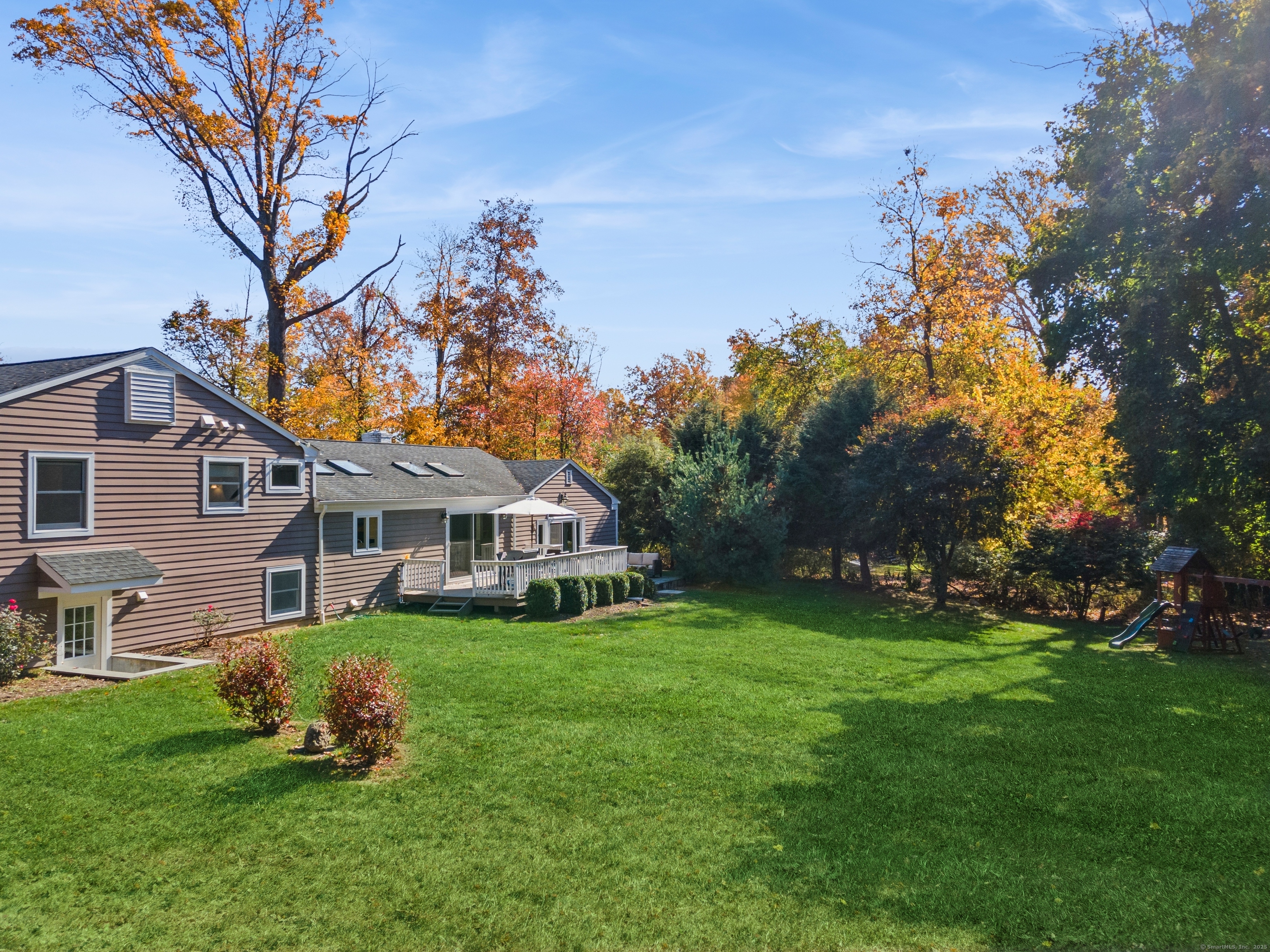 238 Thornridge Drive, Stamford, Connecticut image 20