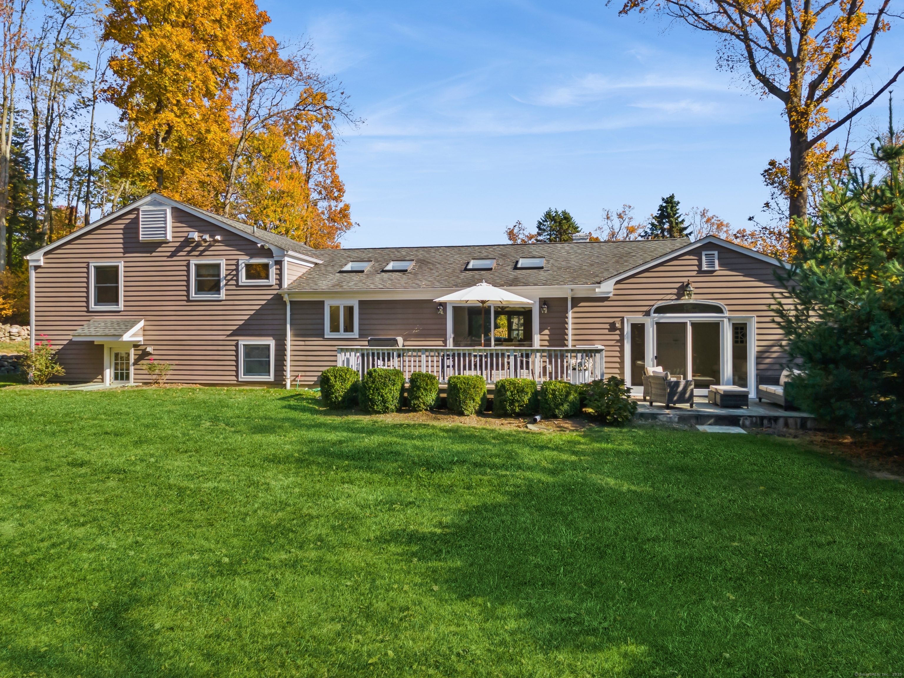 238 Thornridge Drive, Stamford, Connecticut image 18