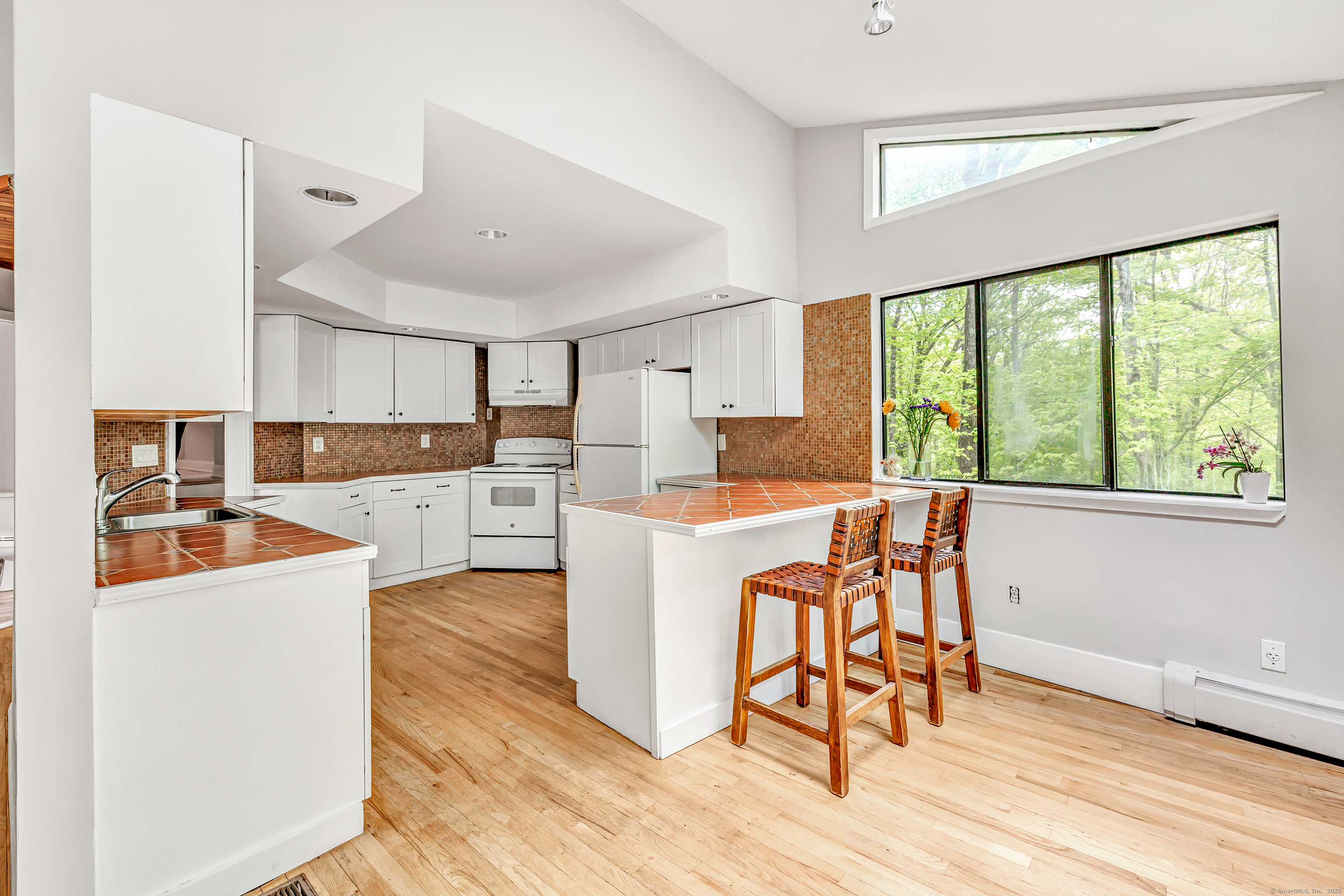 32 Old Bethel Road, Newtown, Connecticut image 8