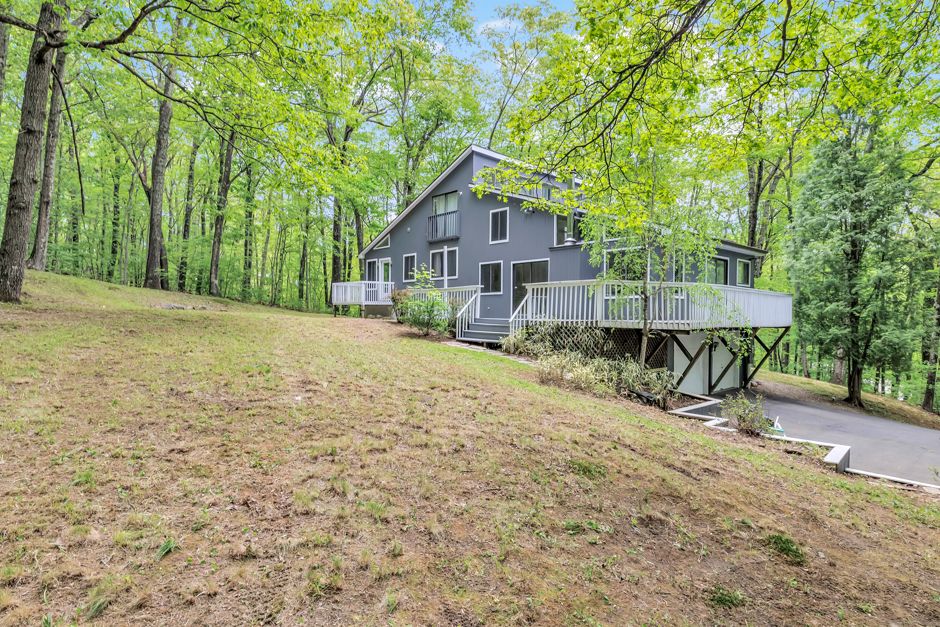 32 Old Bethel Road, Newtown, Connecticut image 1