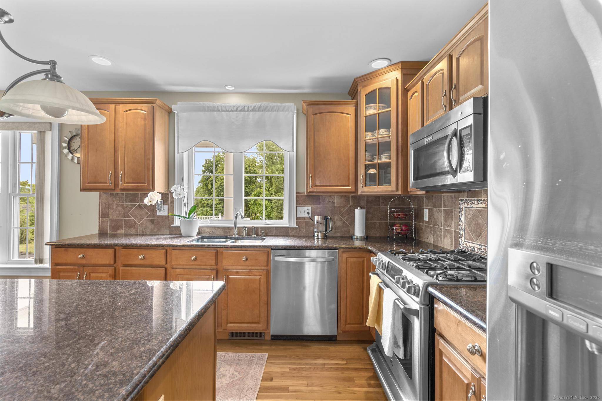 Portland, Connecticut 06480, United States, 4 Bedrooms Bedrooms, ,5 BathroomsBathrooms,Residential,Active,170439