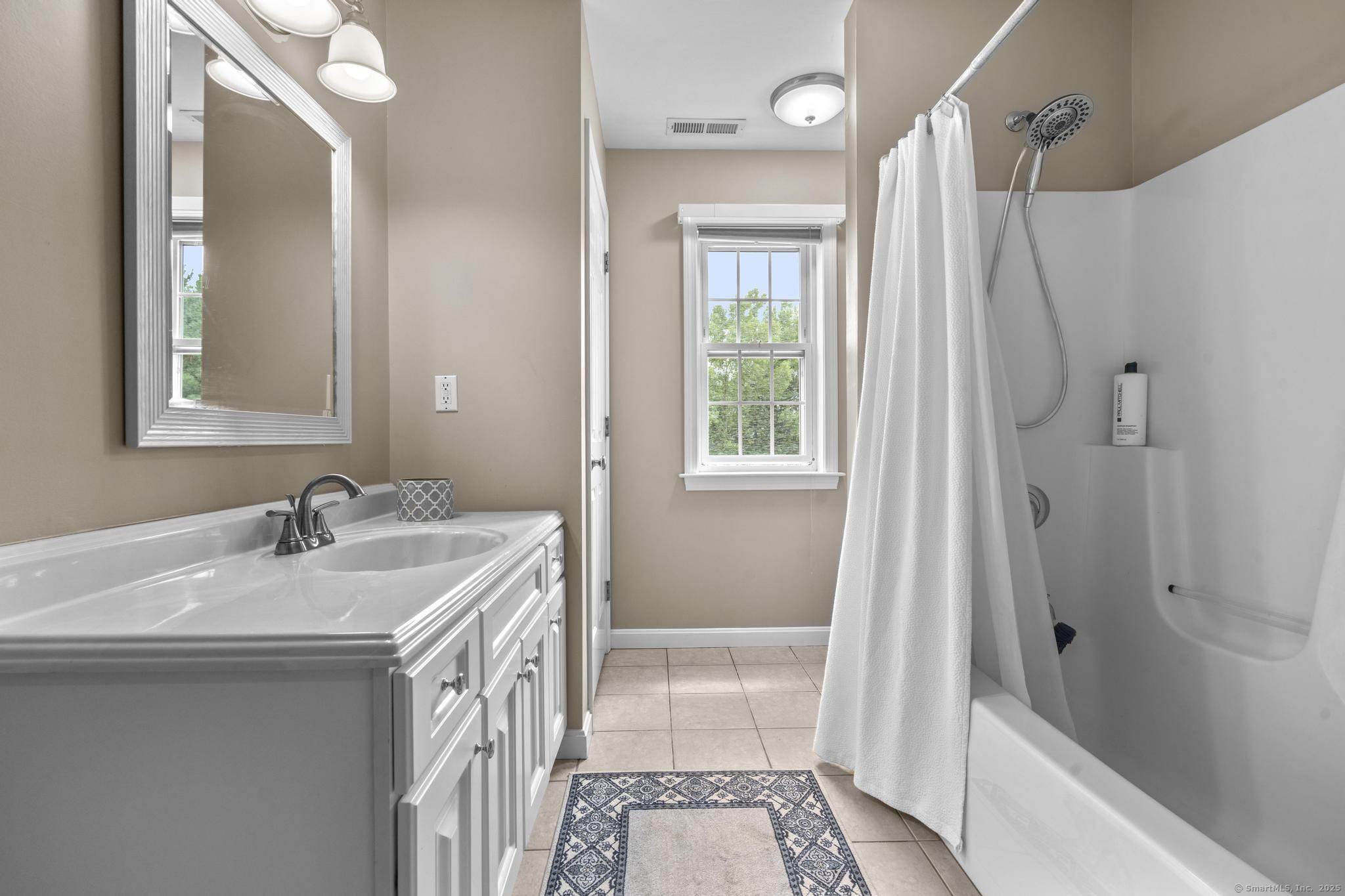 Portland, Connecticut 06480, United States, 4 Bedrooms Bedrooms, ,5 BathroomsBathrooms,Residential,Active,170439