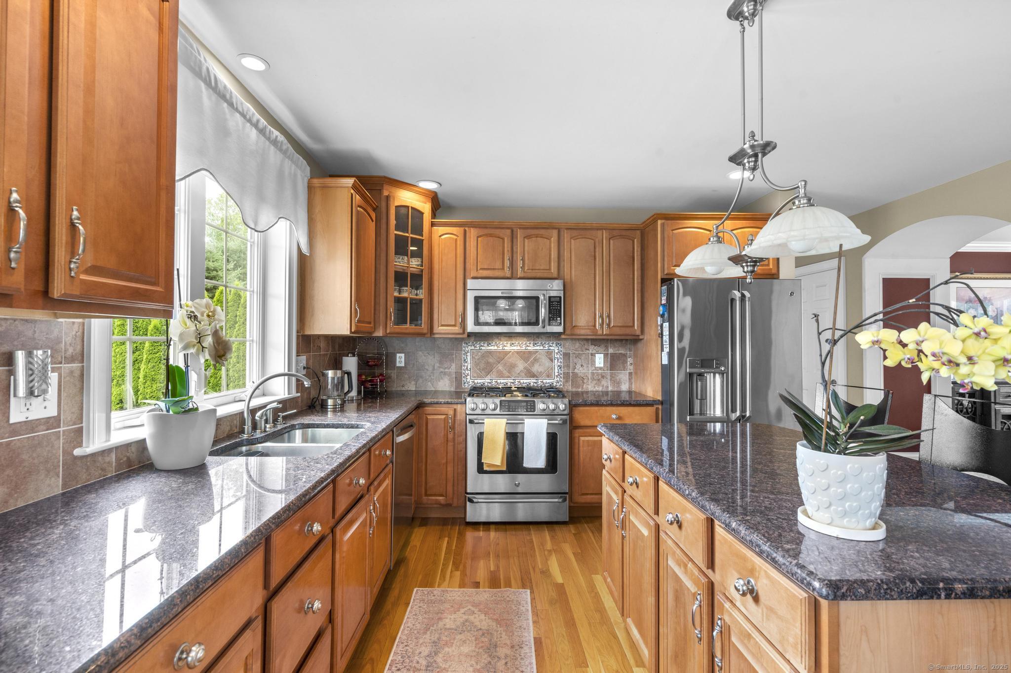 Portland, Connecticut 06480, United States, 4 Bedrooms Bedrooms, ,5 BathroomsBathrooms,Residential,Active,170439