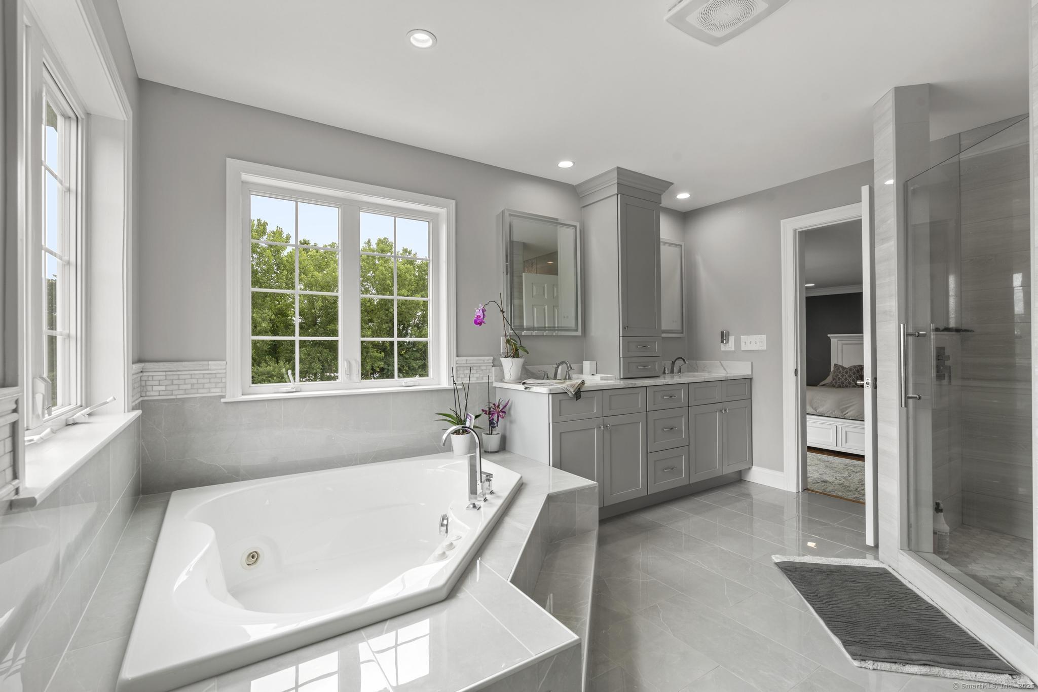 Portland, Connecticut 06480, United States, 4 Bedrooms Bedrooms, ,5 BathroomsBathrooms,Residential,Active,170439