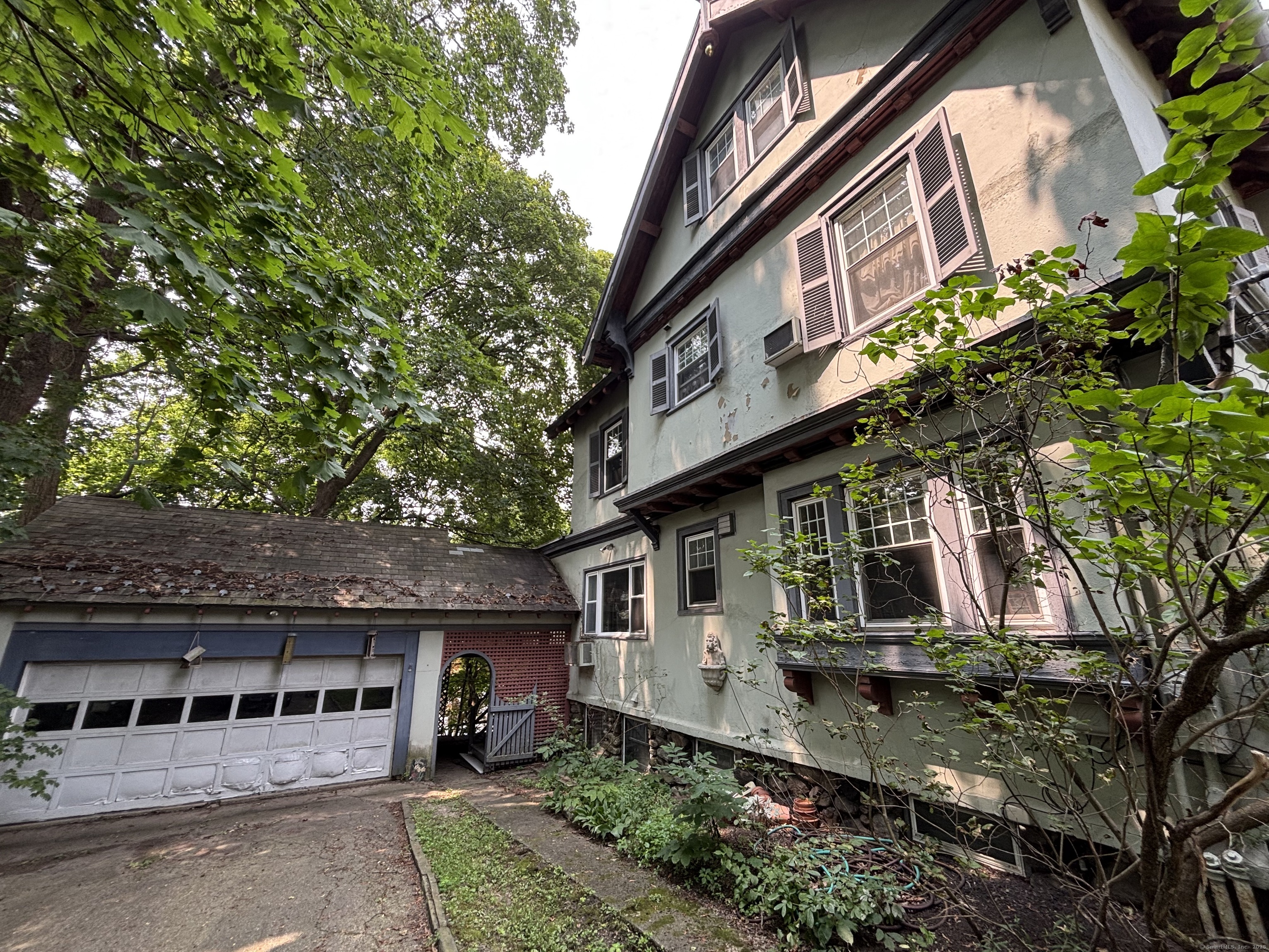 551 Willow Street