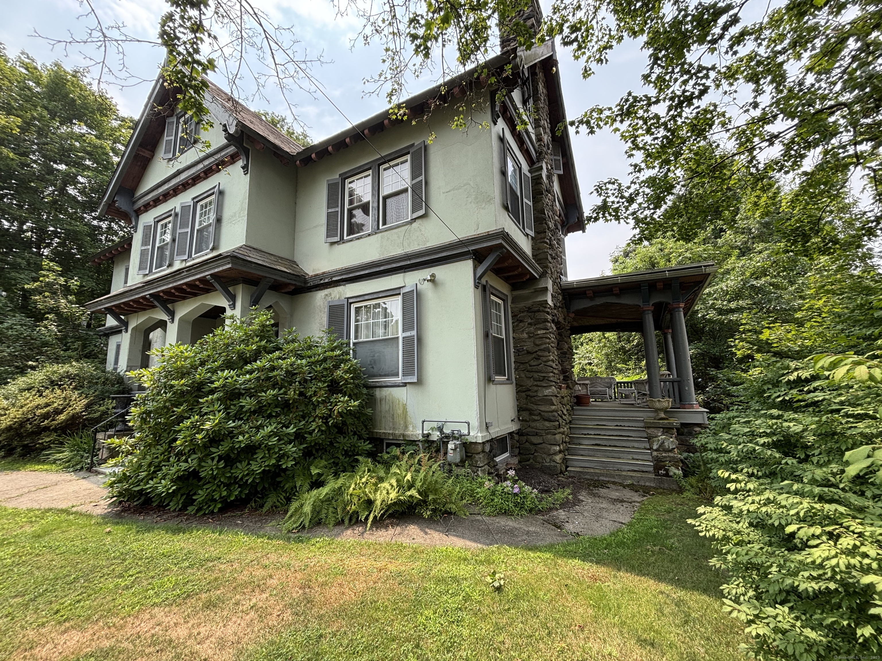 551 Willow Street