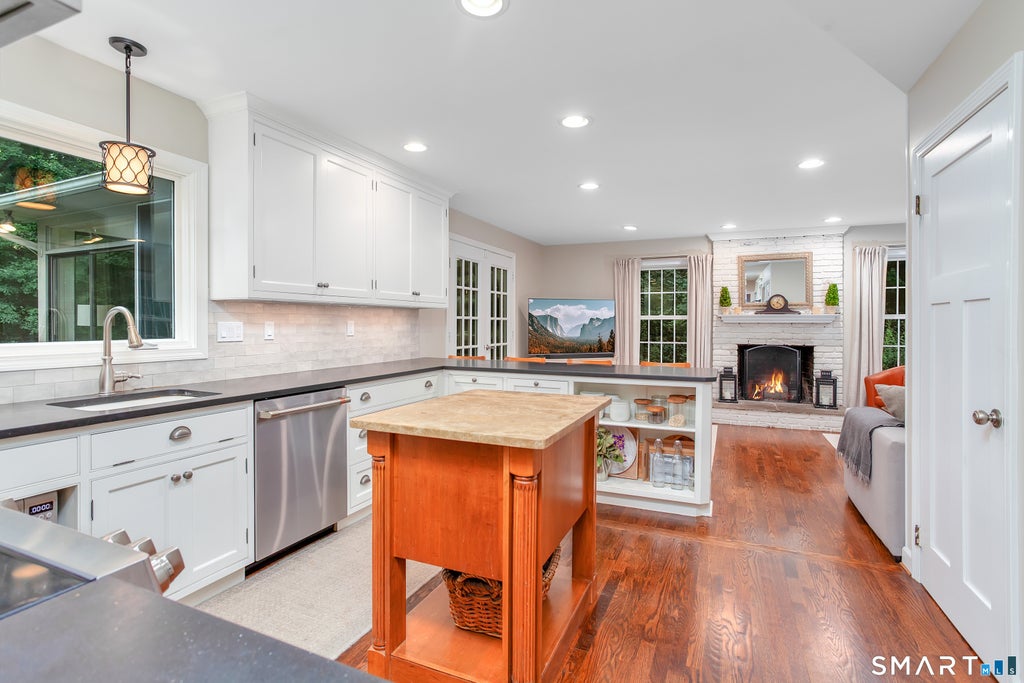 Photo of 750 Foster Court, Cheshire, CT 06410 (MLS # 24204339)