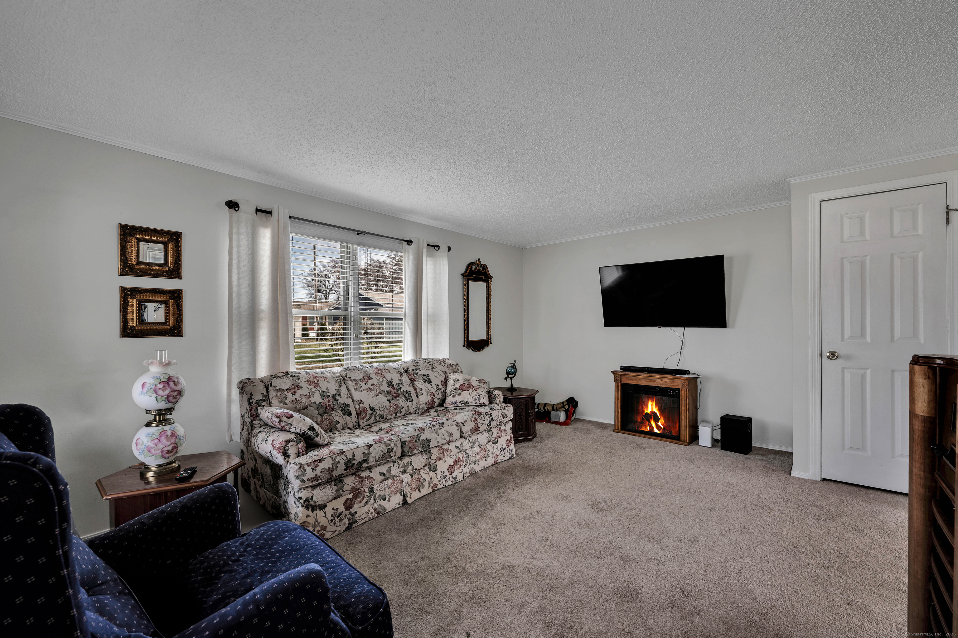 15 Oak Road, Southington, Connecticut image 2