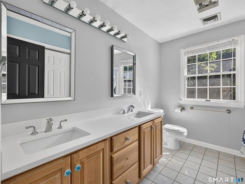 Tiny photo for 39 Cardinal Road, East Lyme, CT 06333 (MLS # 24198174)