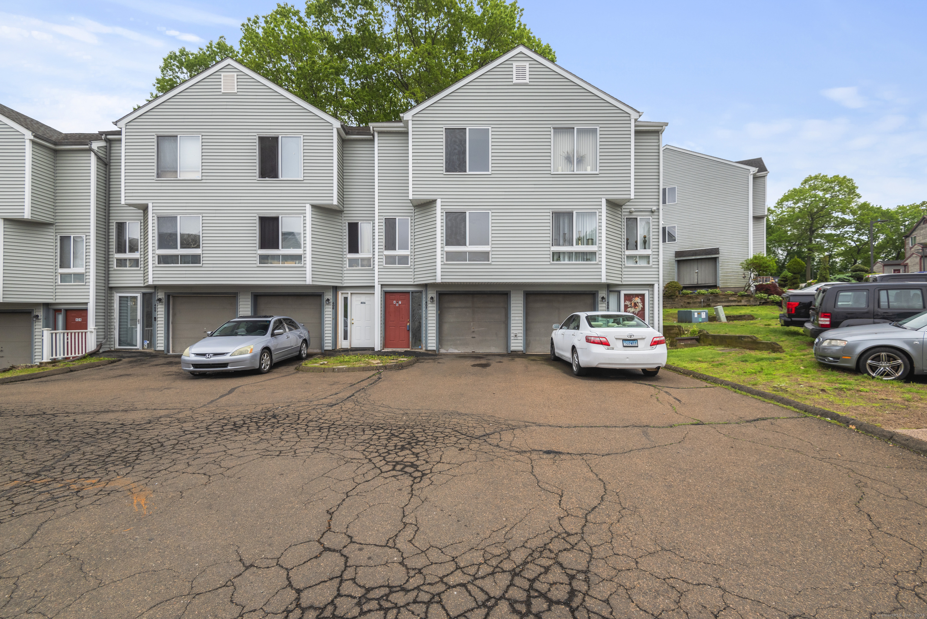 Property for Sale at Quinnipiac Avenue 407, New Haven, Connecticut - Bedrooms: 2 
Bathrooms: 2 
Rooms: 5  - $160,000