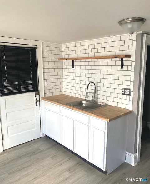 Tiny photo for 24 Saint Johns Street, Middletown, CT 06457 (MLS # 24151439)