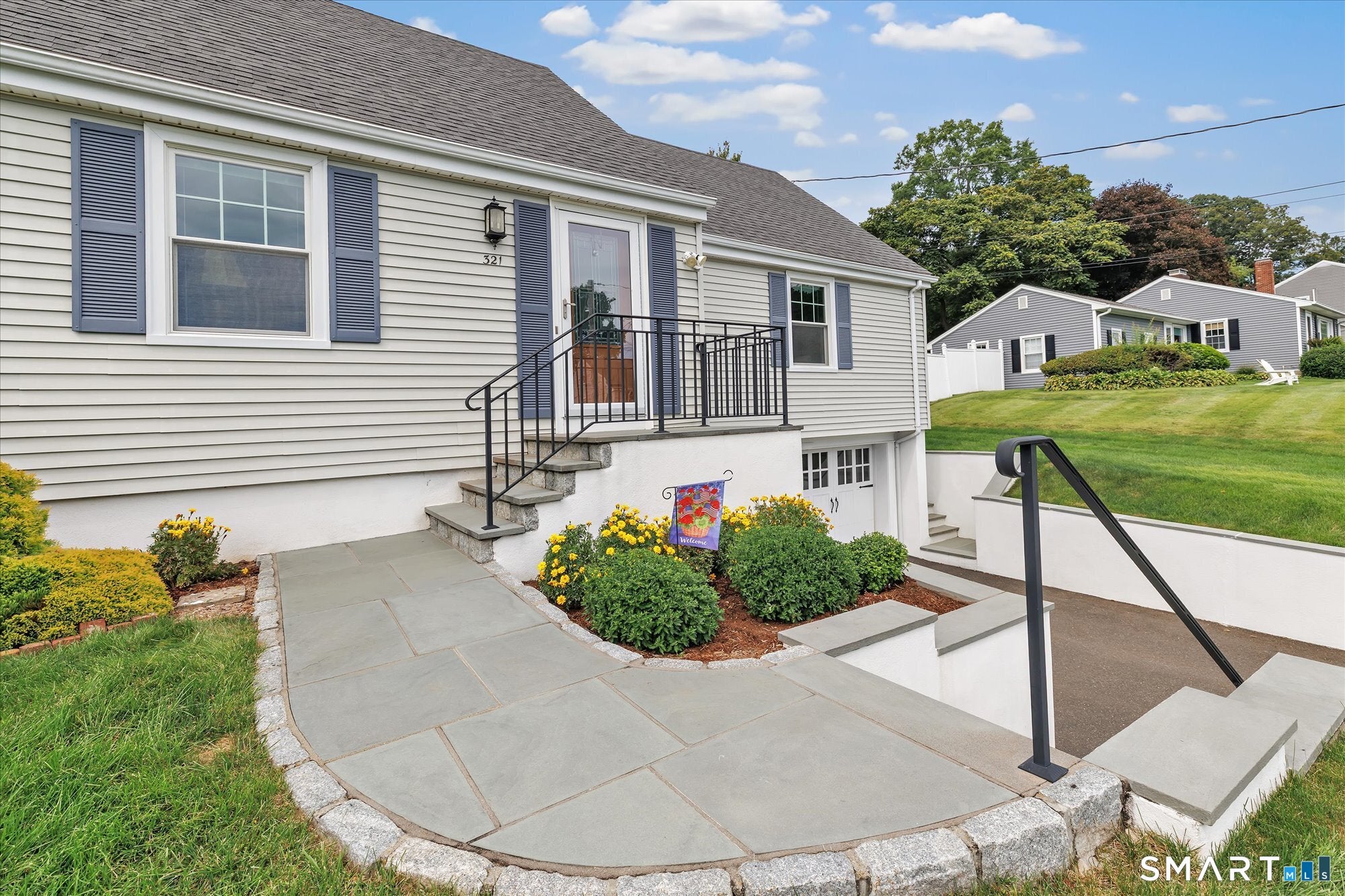 321 Bridgeview Place