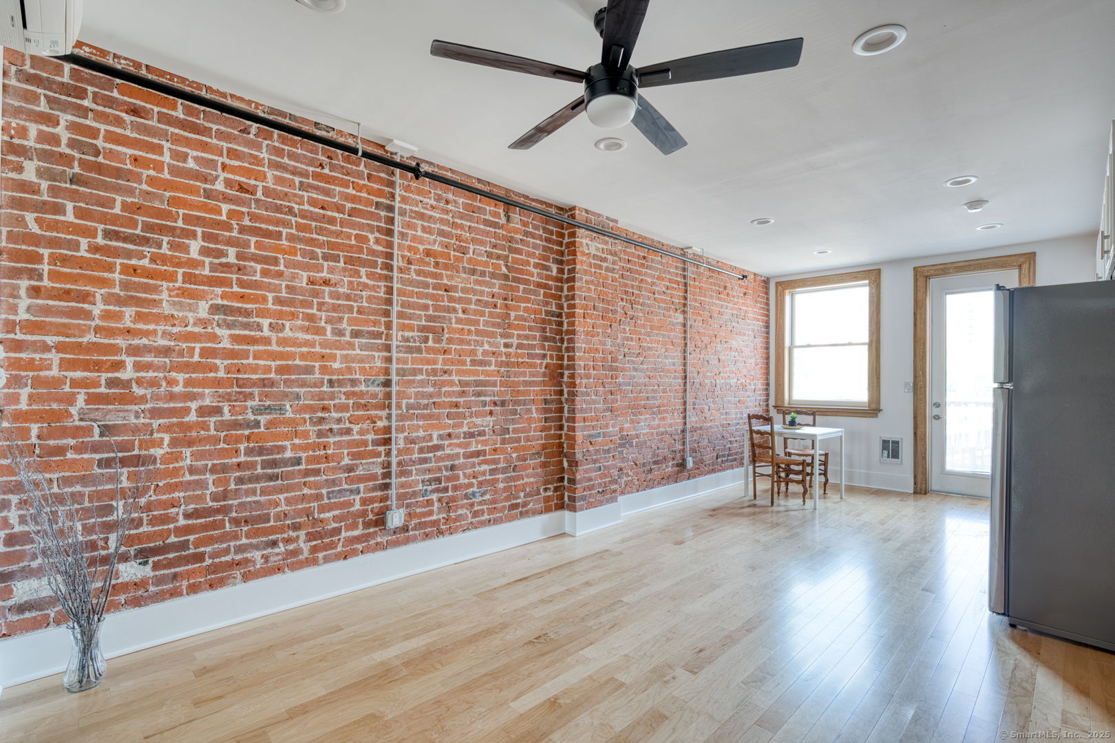 Rental Property at Main Street 306, Torrington, Connecticut - Bedrooms: 1 
Bathrooms: 1 
Rooms: 3  - $1,500 MO.