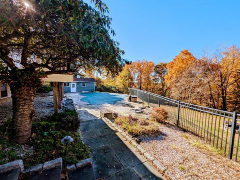 A home in New Milford