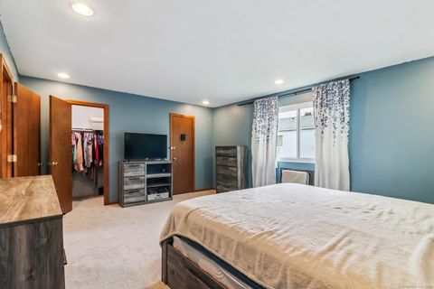 Tiny photo for 565 Clark Avenue #APT 18, Bristol, CT 06010 (MLS # 24127810)