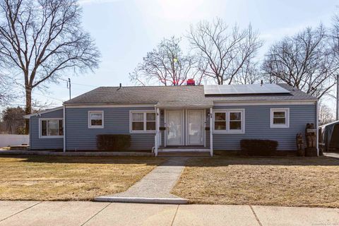 56 8th Street, Newington, CT 06111 - #: 24080321