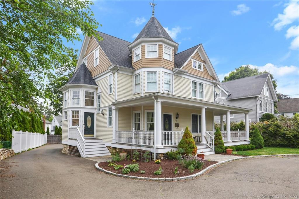 Rental Property at 190 Main Street, New Canaan, Connecticut - Bedrooms: 3 
Bathrooms: 4 
Rooms: 6  - $7,900 MO.