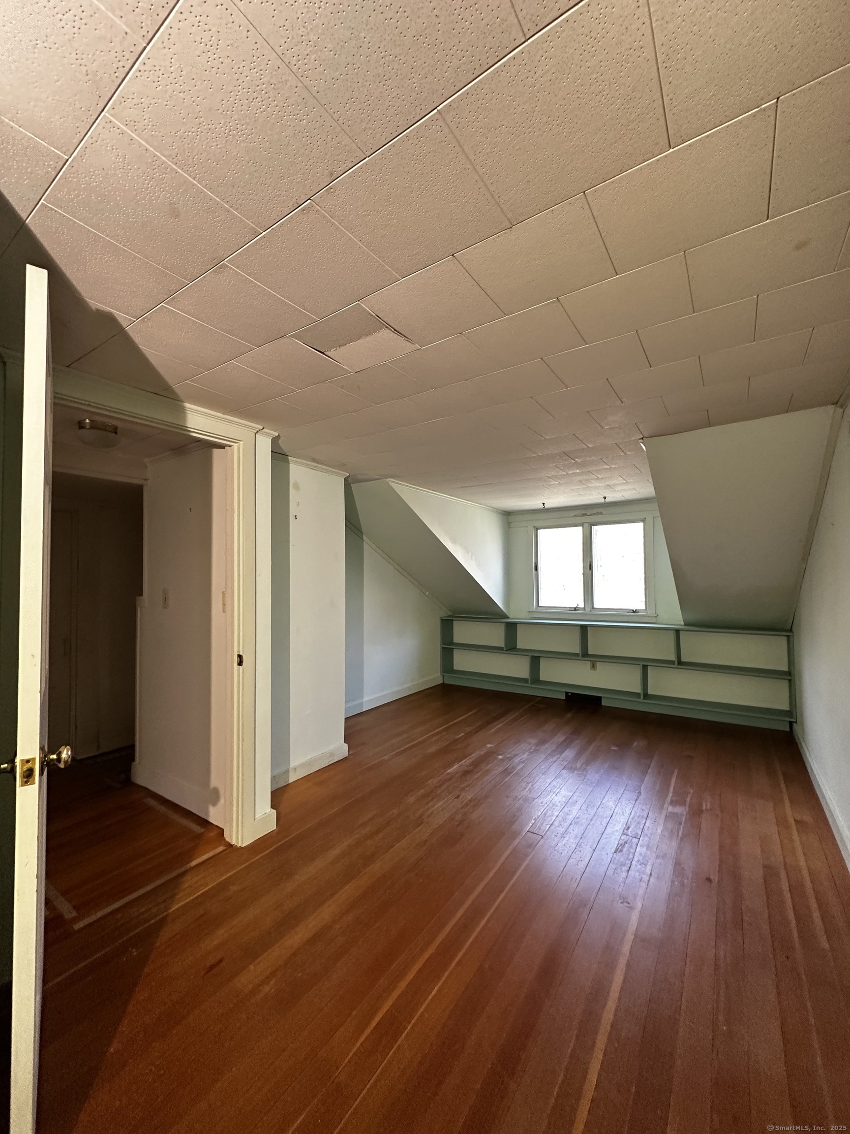 Lyme, Connecticut 06371, United States, 2 Bedrooms Bedrooms, ,2 BathroomsBathrooms,Residential,Pending,109858