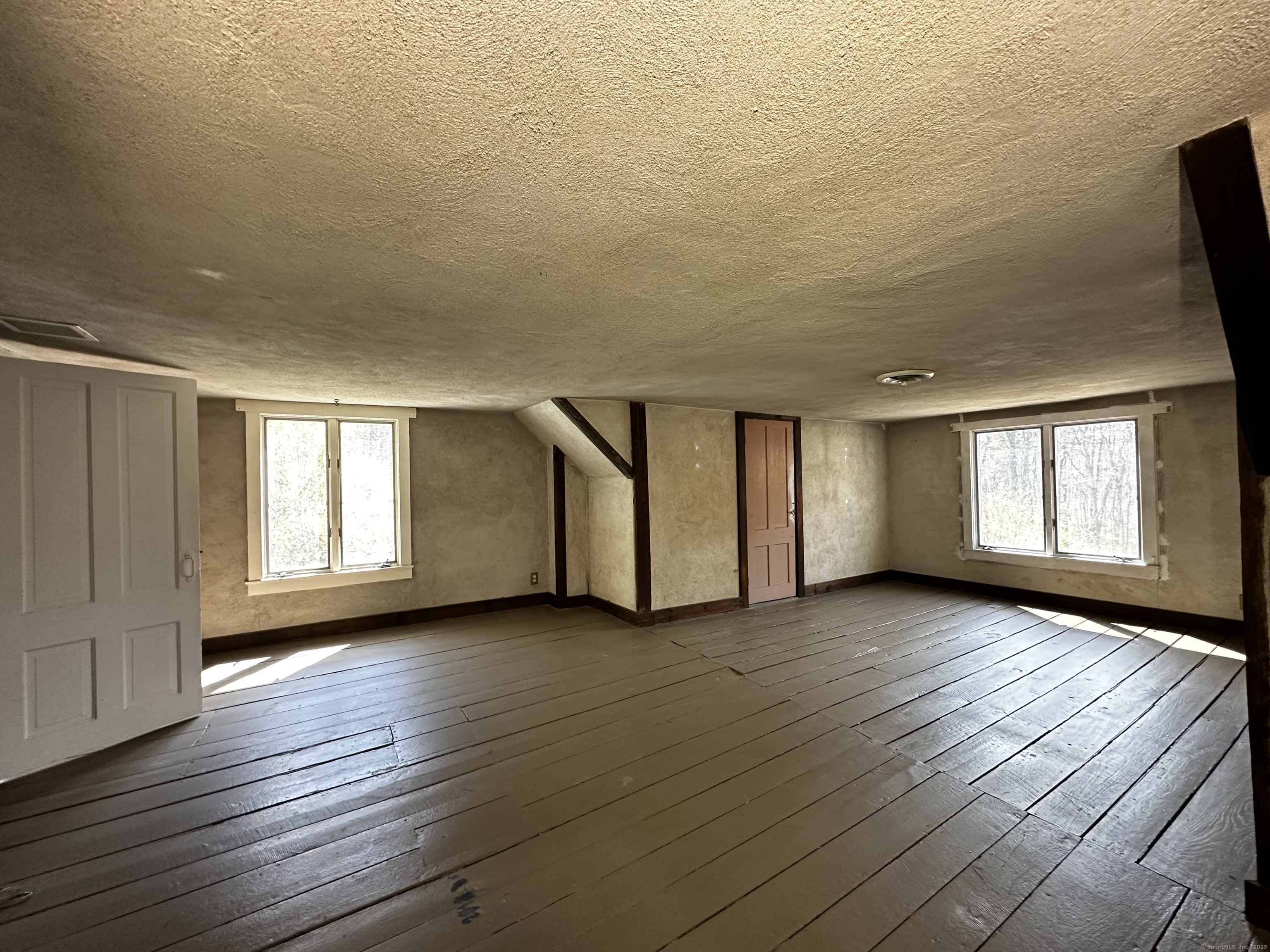 Lyme, Connecticut 06371, United States, 2 Bedrooms Bedrooms, ,2 BathroomsBathrooms,Residential,Pending,109858