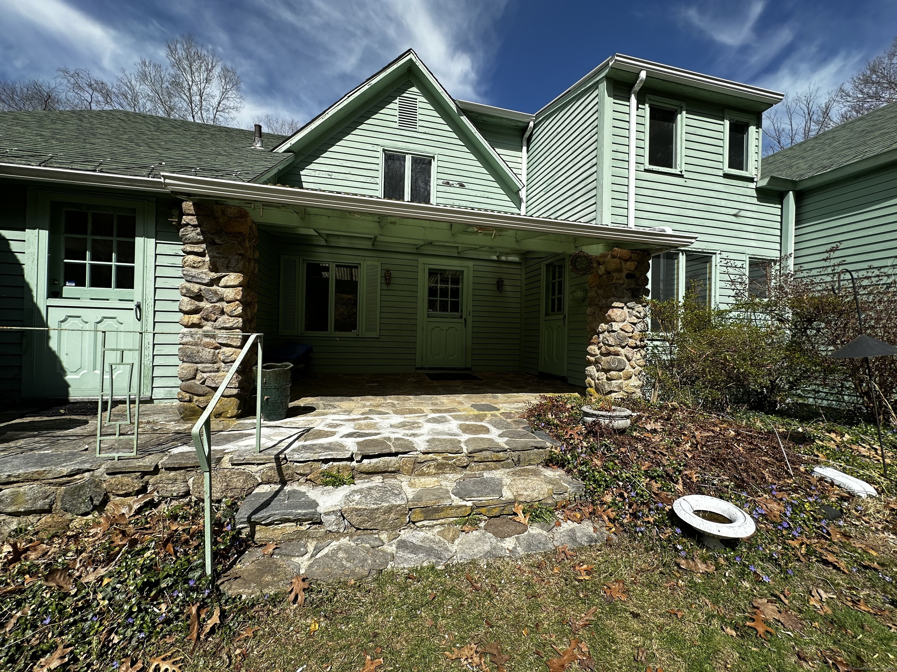 Lyme, Connecticut 06371, United States, 2 Bedrooms Bedrooms, ,2 BathroomsBathrooms,Residential,Pending,109858